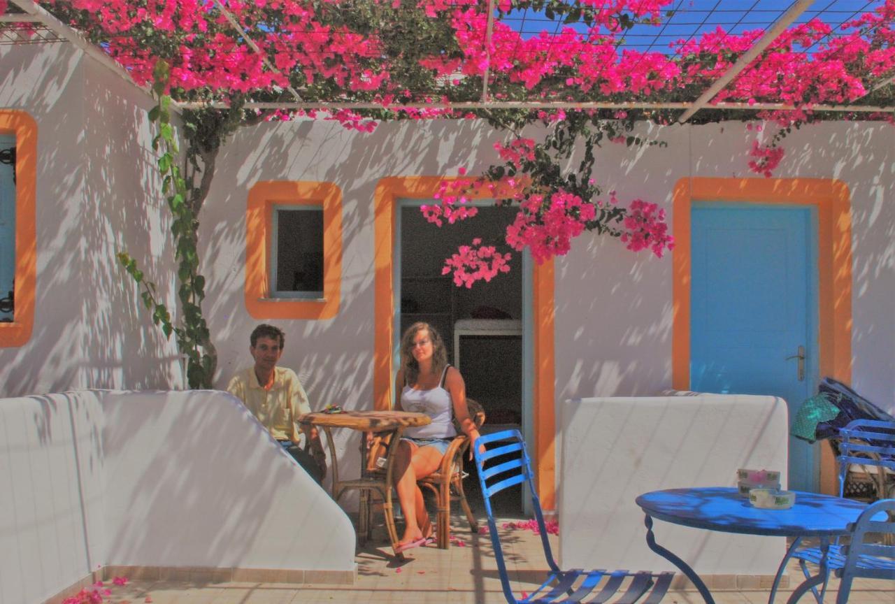 Santorini Camping&Hostel Fira  Dış mekan fotoğraf